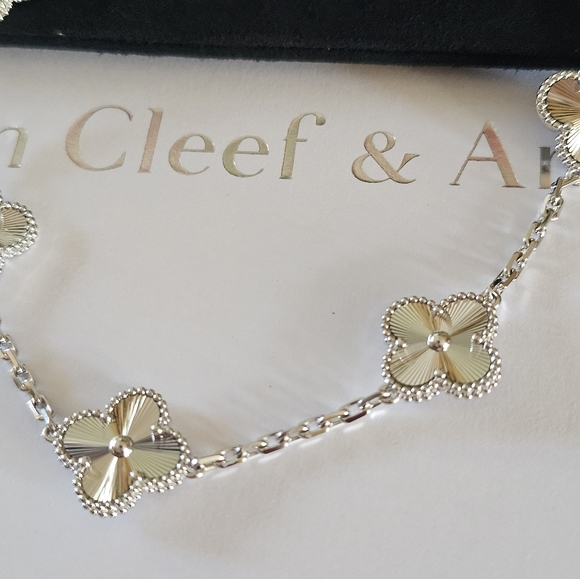 VAN CLEEF & ARPELS 18K White Gold Guilloche Vintage Alhambra Bracelet 5motif - Picture 13 of 16